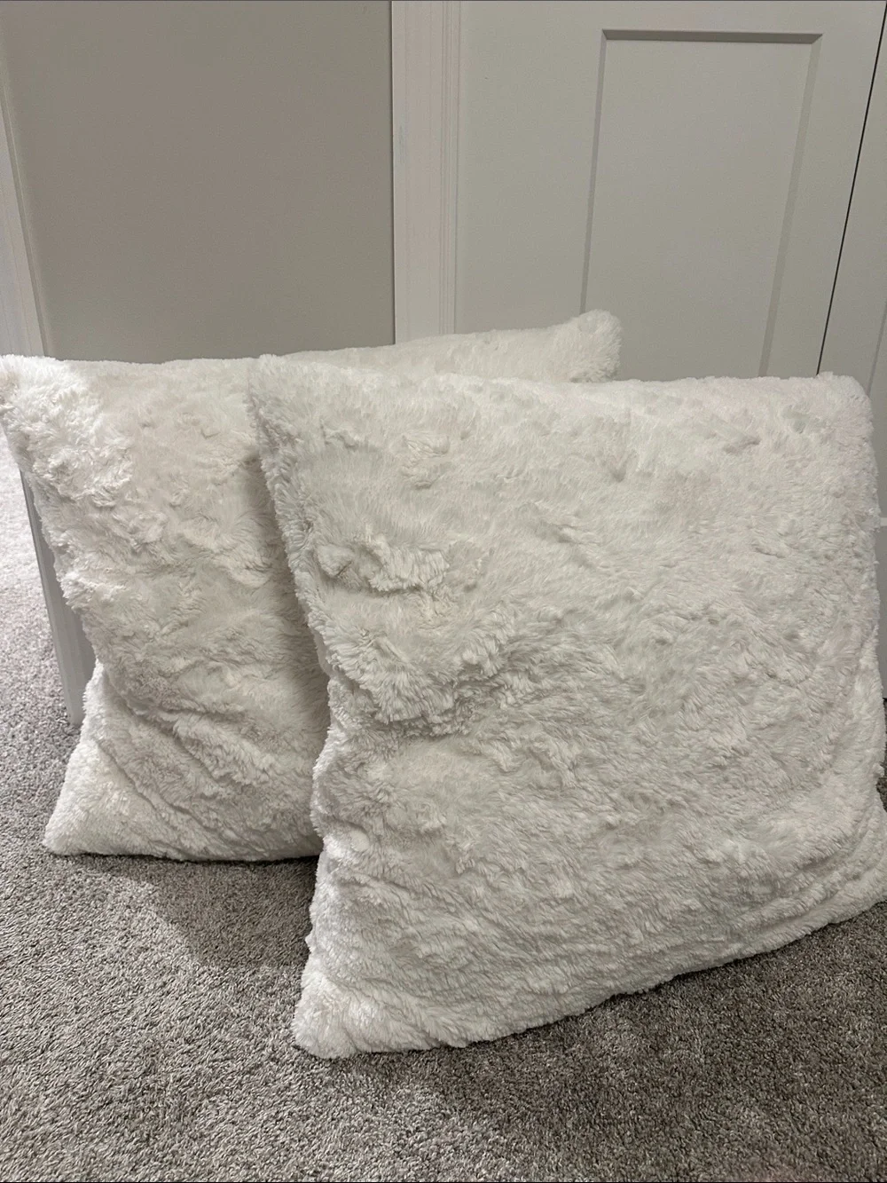 Ugg Plush Faux Fur Throw Pillows (Set of 2) - White